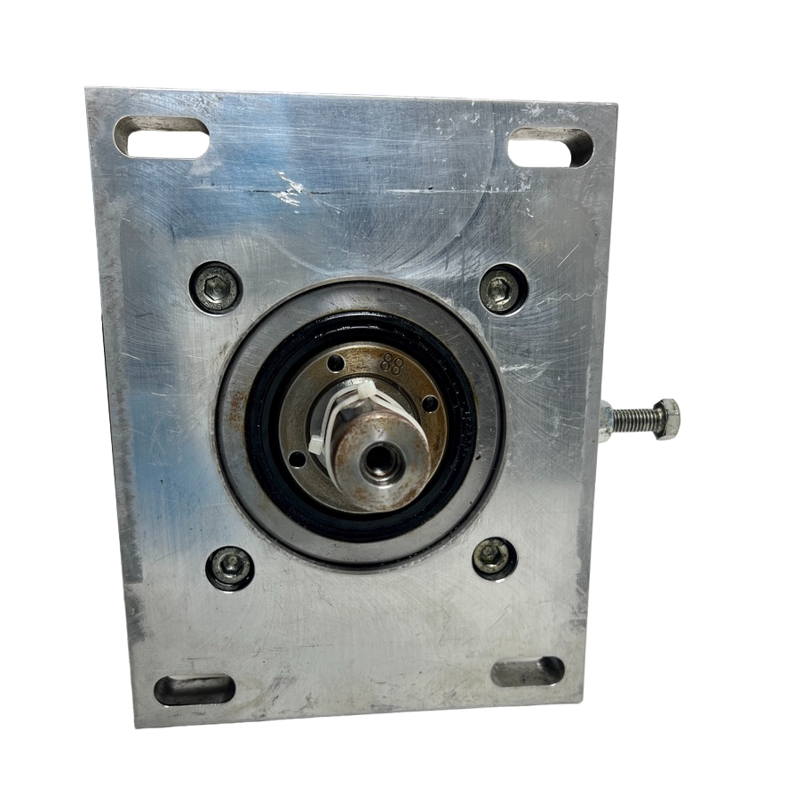 INDRAMAT REXROTH MKD090B-047-KP1-KN Servomotor mit Alpha Getriebe SP 100-M01-10-431-000 – Ansicht 4