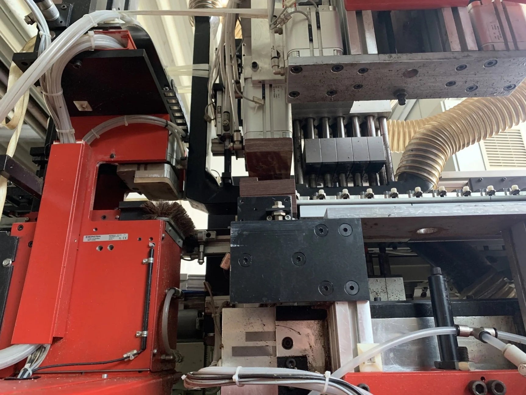 PRIESS & HORSTMANN BAT CNC Bohr und Einpressmaschine Türenfertigung Beschlagbohrmaschine – Ansicht 8