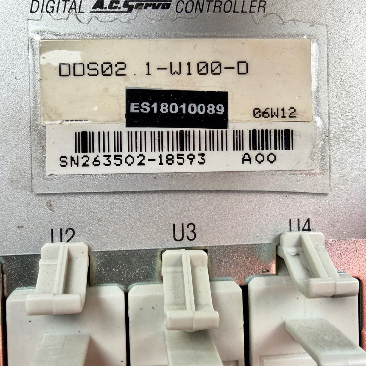 Indramat DDS02.1-W100-D Servoregler 100 A gebraucht, SN 263502-18593 – Frontansicht