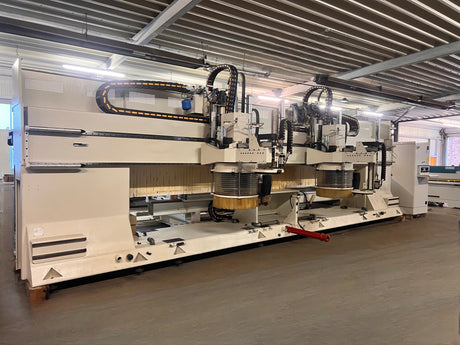 SCM ROUTECH R 400 5 Achs-Bearbeitungszentrum – Ansicht 4