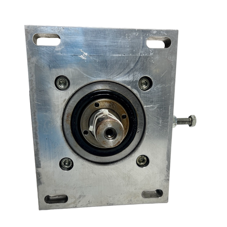 INDRAMAT REXROTH MKD090B-047-KP1-KN Servomotor mit Alpha Getriebe SP 100-M01-10-431-000 – Ansicht 4