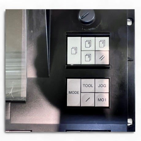 NUM CNC-Bedienfeld mit integriertem Display und Tastatur – Art.-Nr. 10 10 86 – Ansicht 6