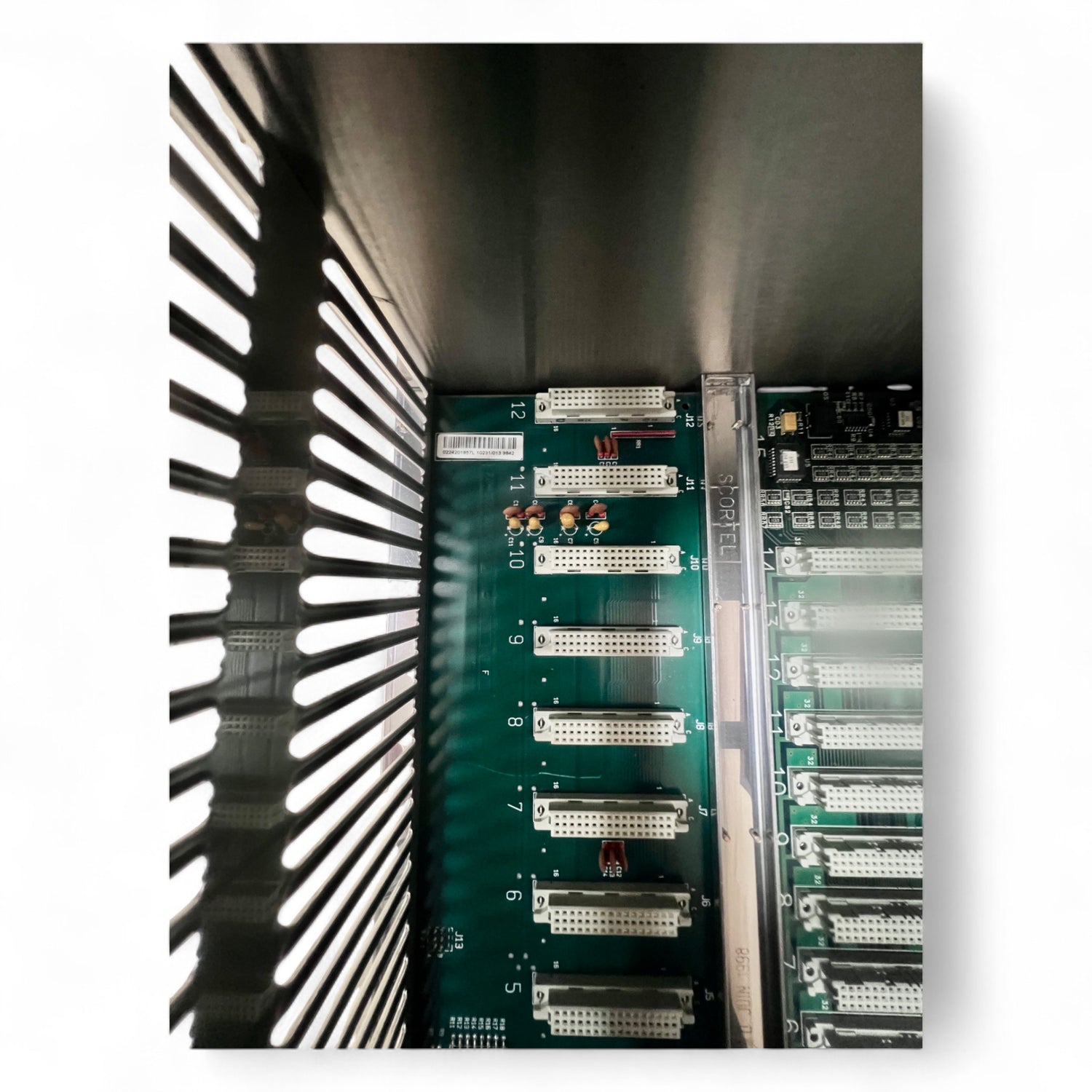 NUM 1060W CNC Steuerung – 19”-Rack (7HE) mit Backplane 48×31×32 cm, 220V 50/60Hz – Art.-Nr. 0224202080F – kompatibel mit IMA