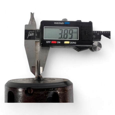 HSK 63 F Spannzangenfutter mit Spannzange und Fräser D=3,9 L= 12,9 mm – Ansicht 4