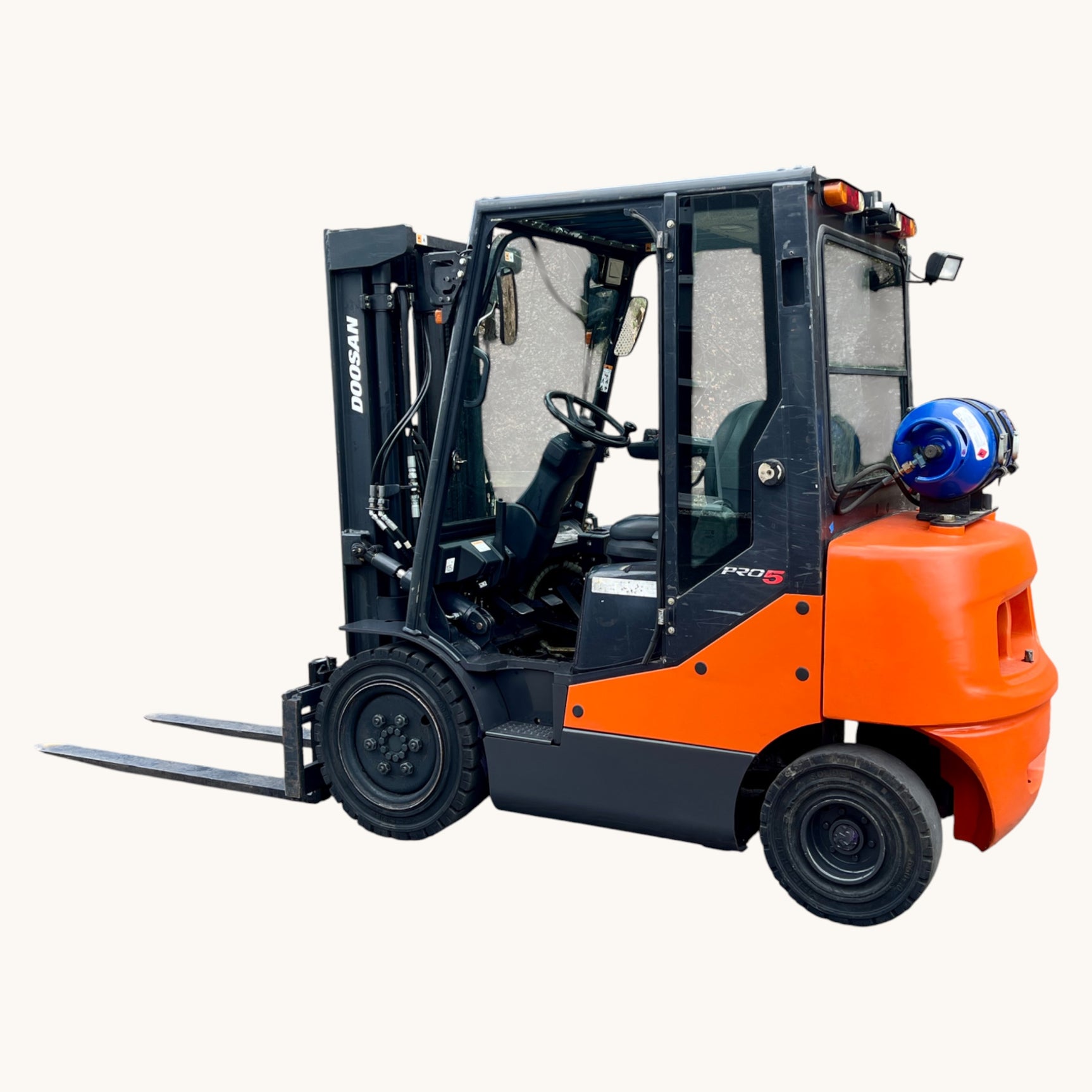 DOOSAN G25E-5 Pro Gasstapler 2,5 t Triplex 4,6 m Gabellänge 1600 mm