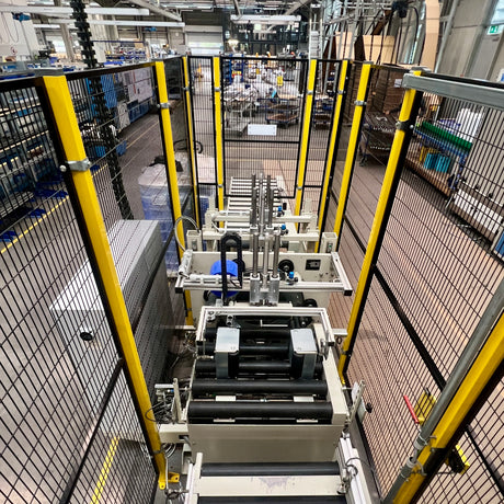 BÖHL SIGNODE Horizontalwickler Einwickelmaschine JUNIOR/S-450 VA Art.-Nr. JUNIOR450VA2016 – Ansicht 3