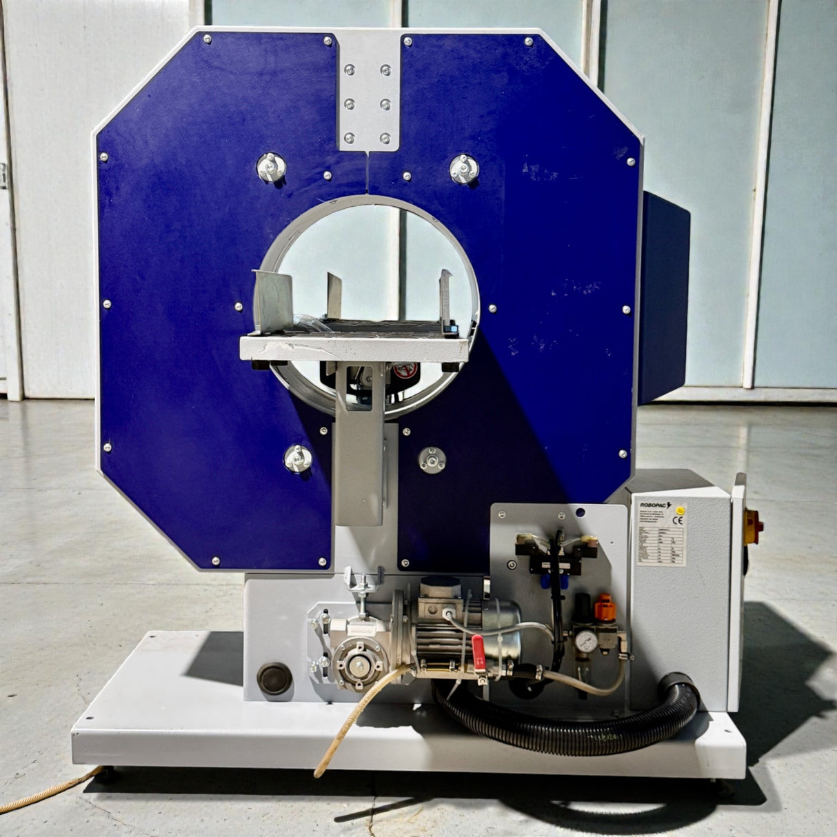 ROBOPAC COMPACTA 4 Horizontalwickelmaschine – Ansicht 5