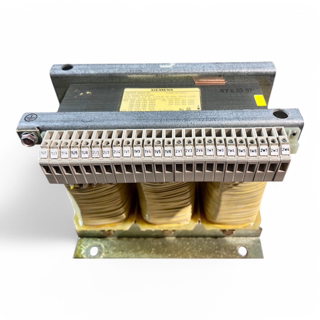 Siemens Autotransformator 4AP2595 0AS60 8A 3 kVA – 400 bis 600 V Eingang – 209 bis 231 V Ausgang – Ansicht 3
