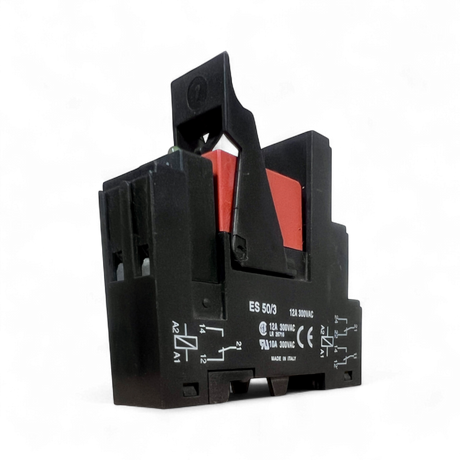 Schrack Relais RT424024 mit Sockel ES 50/3 – Relaisfassung | Relay Socket | Art.-Nr. ES50/3 – Ansicht 2