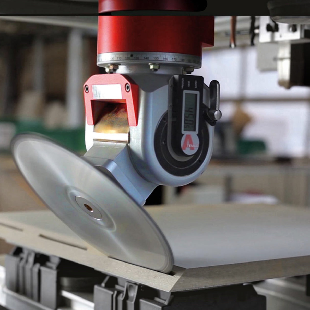 ATEMAG Vario Viso Function Line CNC-Aggregat für Format-4 Bearbeitungszentren