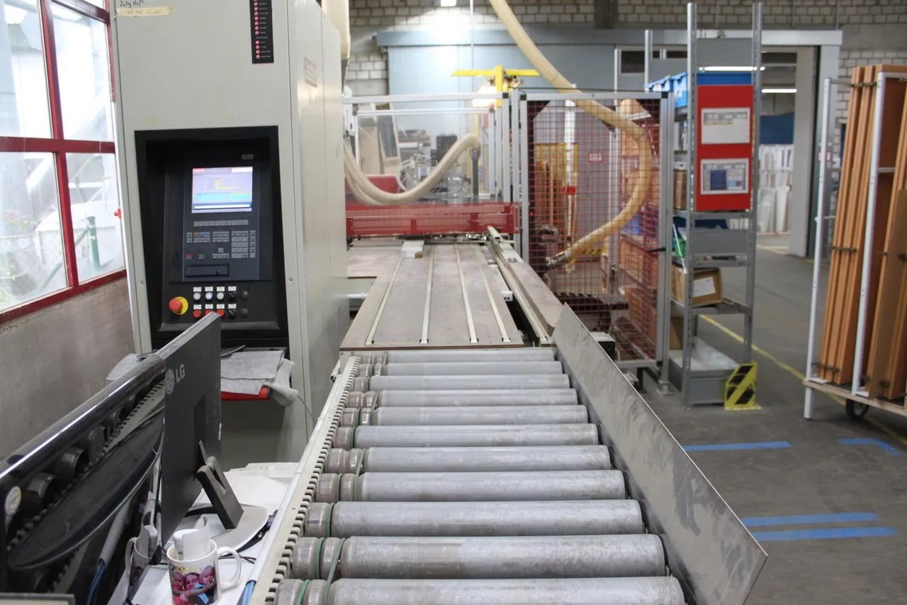 PRIESS & HORSTMANN BAT CNC Bohr und Einpressmaschine Türenfertigung Beschlagbohrmaschine – Ansicht 2